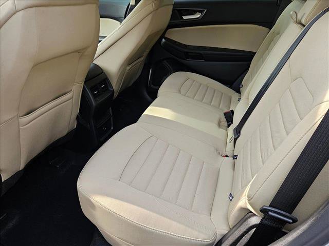 Certified 2024 Ford Edge SE w/ Black Appearance Package AWD/4WD image 18