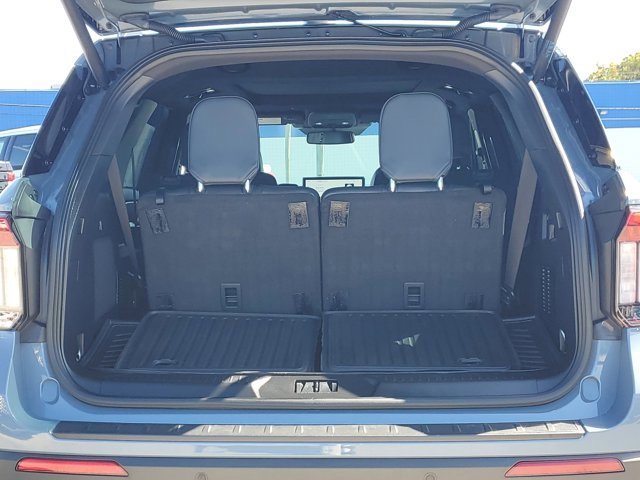Certified 2025 Ford Explorer ST image 12