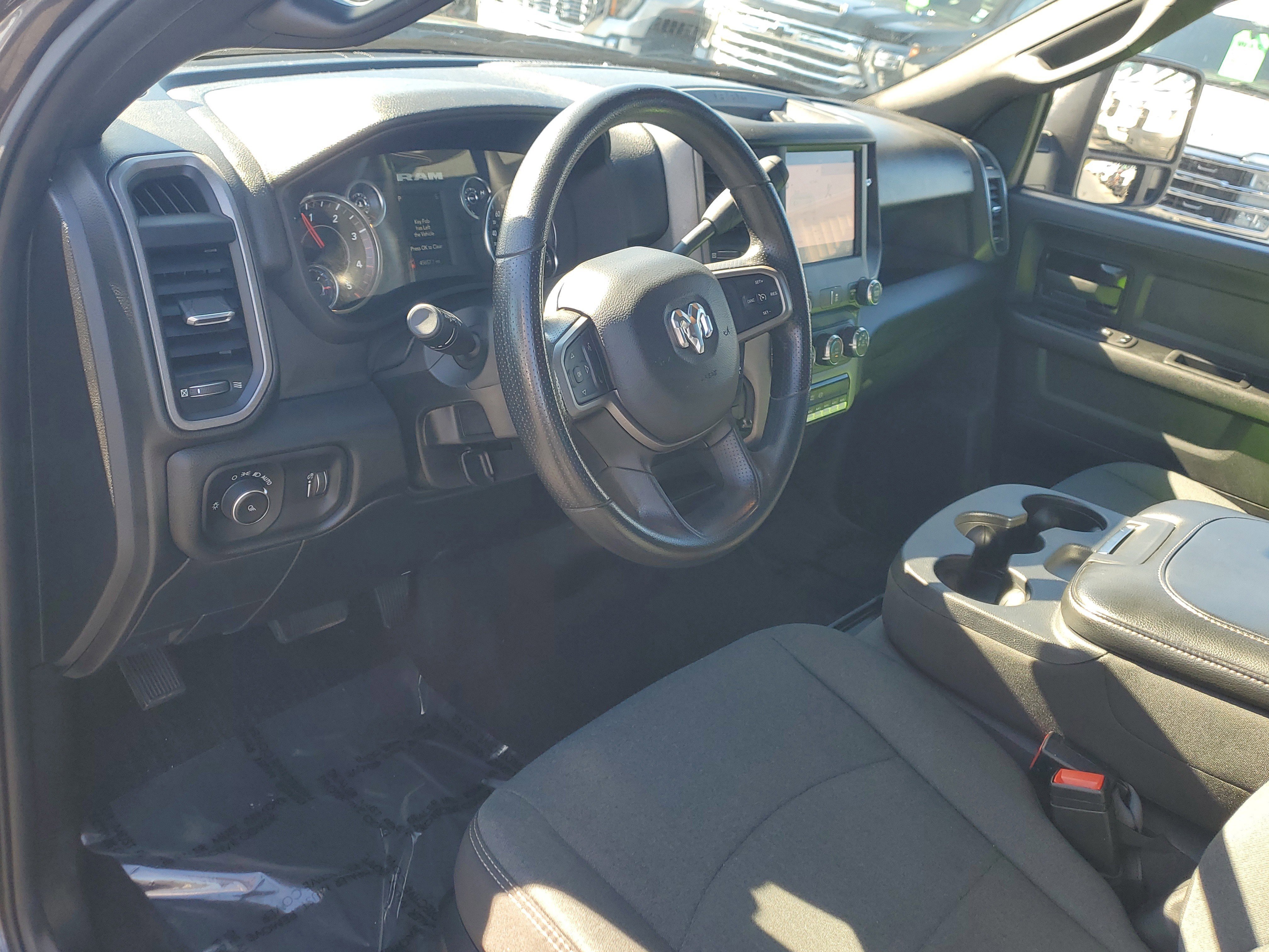 Used 2023 RAM 3500 Tradesman image 21