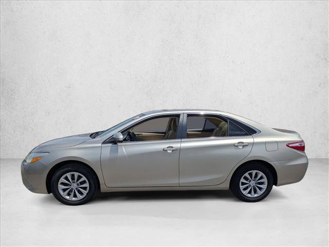 Used 2017 Toyota Camry LE FWD image 9