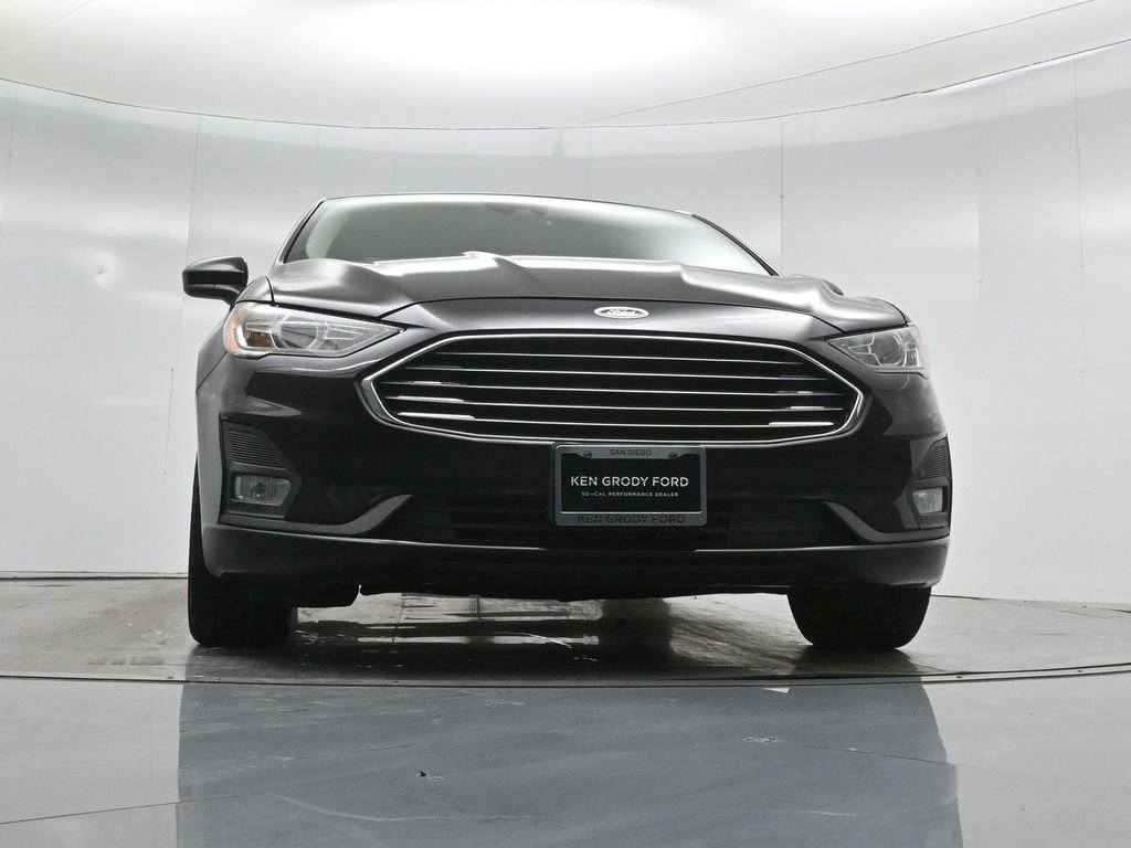 Certified 2020 Ford Fusion SE w/ Equipment Group 151A image 32