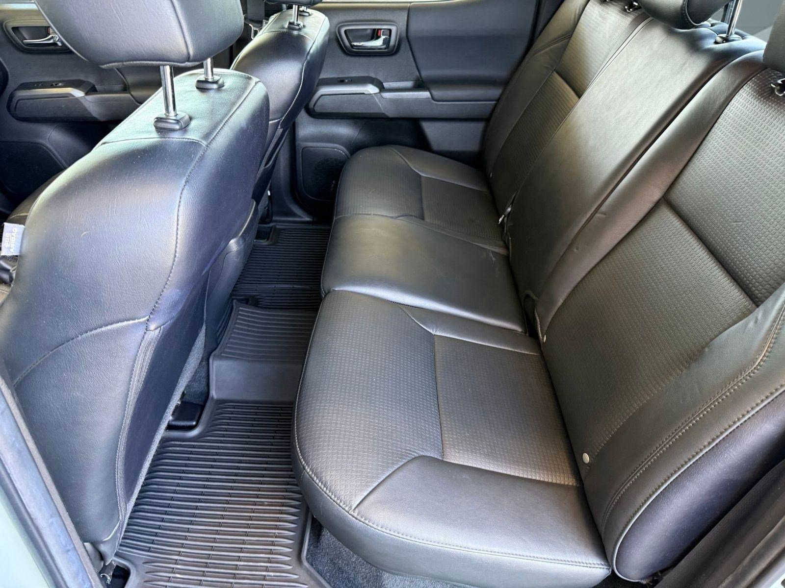 Used 2022 Toyota Tacoma TRD Off-Road w/ TRD Premium Off Road Package AWD/4WD image 15