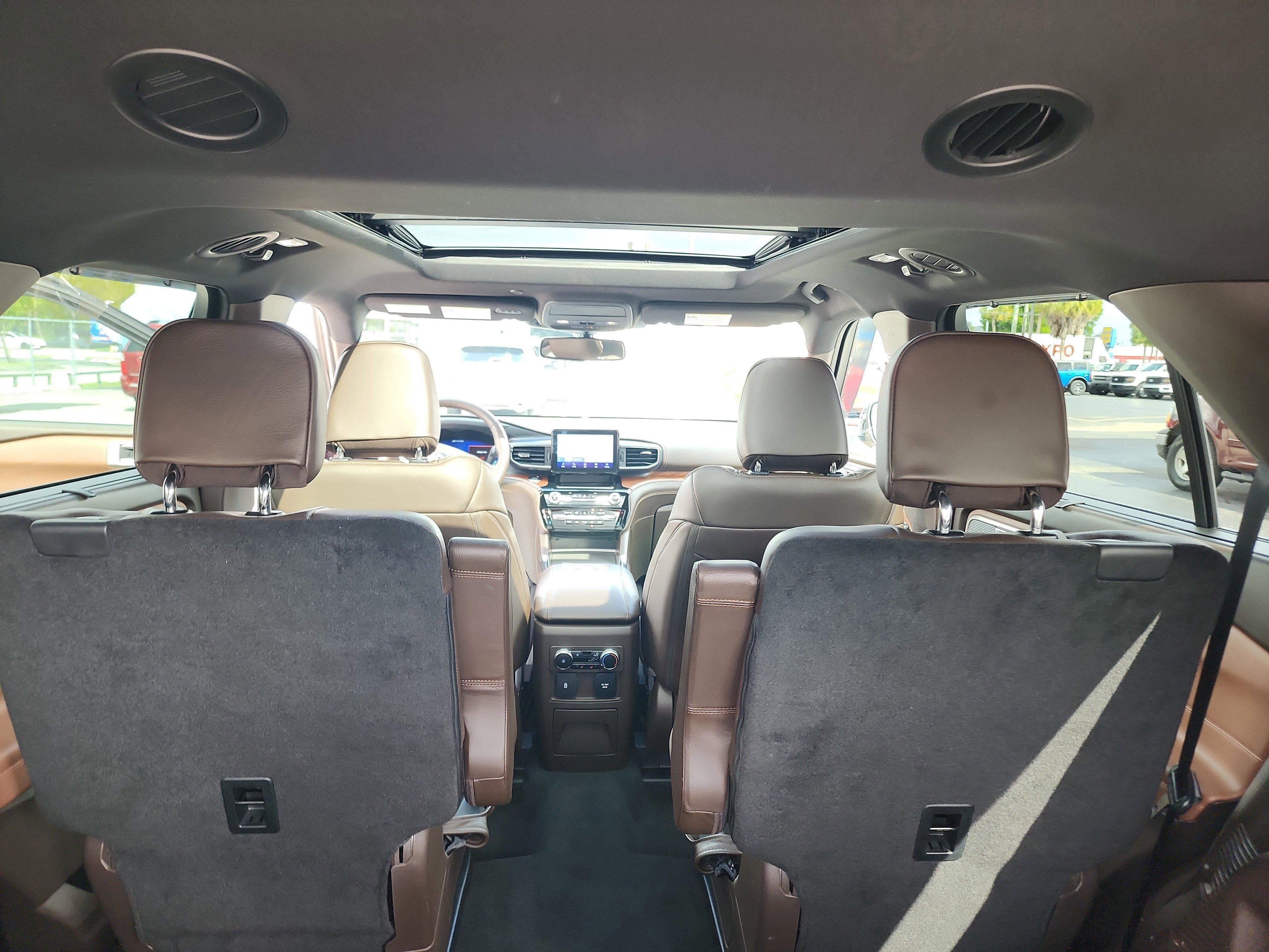 Certified 2023 Ford Explorer King Ranch w/ Class IV Trailer Tow Package image 20