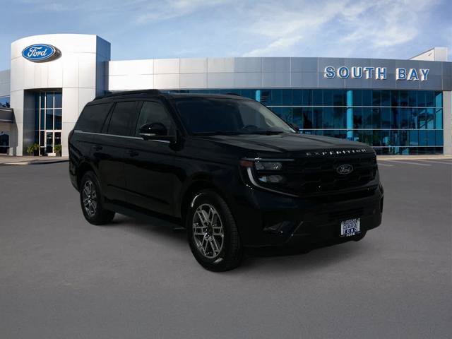 Certified 2025 Ford Expedition Active RWD image 7