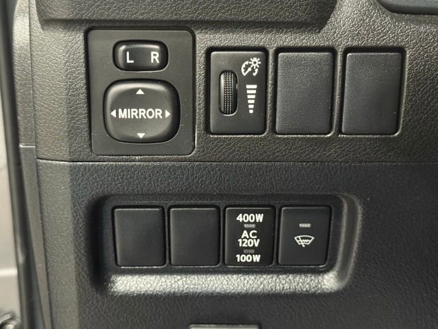 Used 2018 Toyota 4Runner TRD Off-Road Premium AWD/4WD image 17