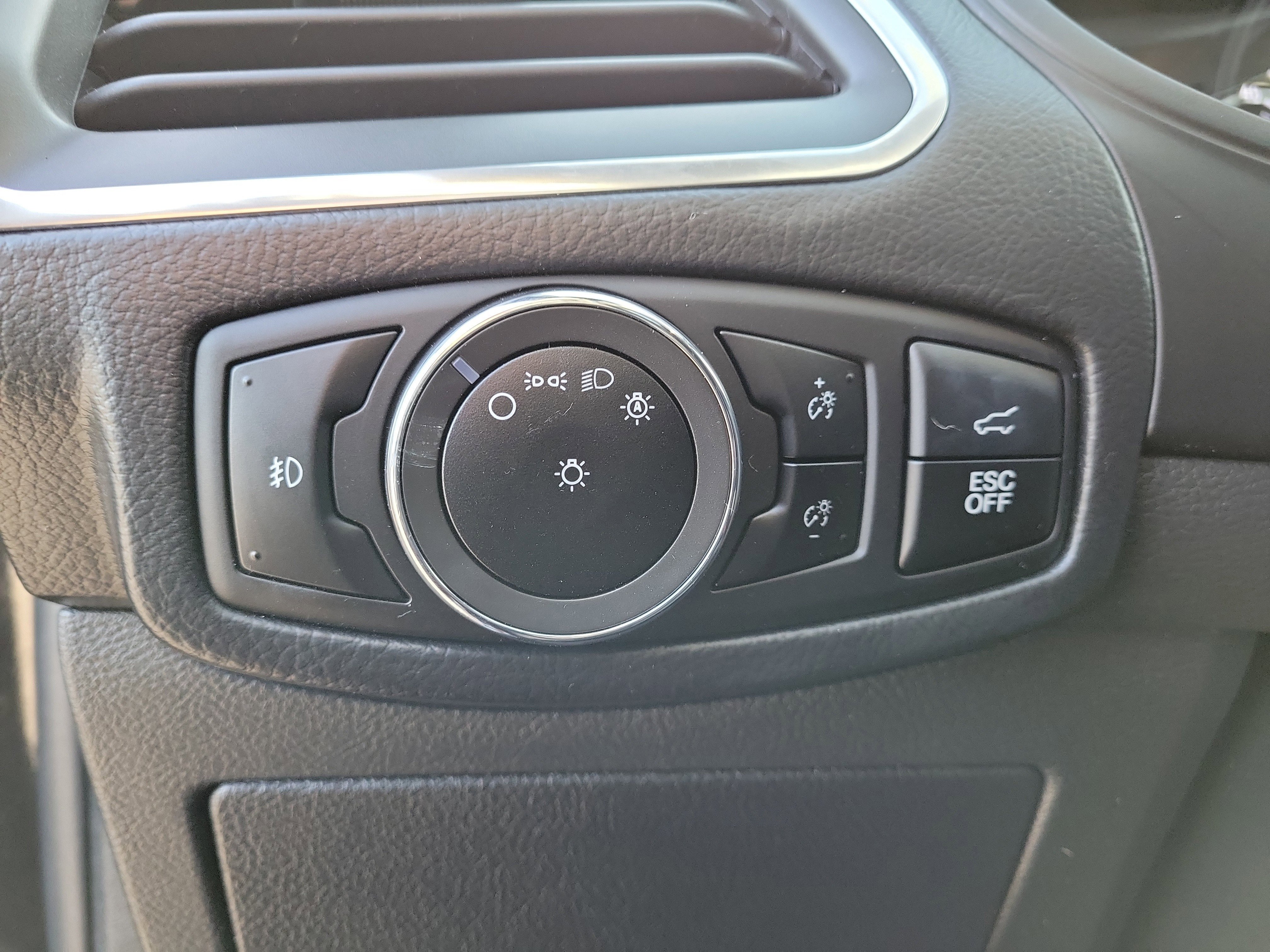 Certified 2024 Ford Edge ST w/ Equipment Group 401A image 22