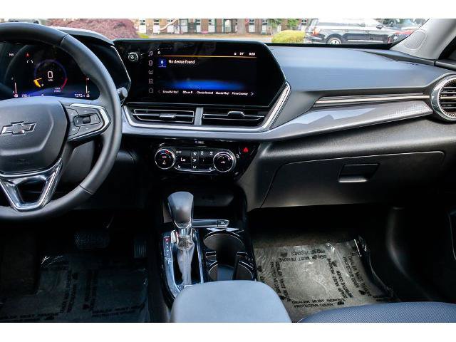 Used 2025 Chevrolet Trax ACTIV FWD image 14
