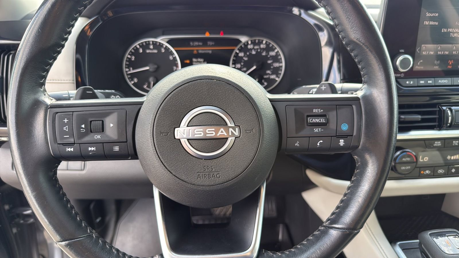 Used 2024 Nissan Pathfinder SV FWD image 14