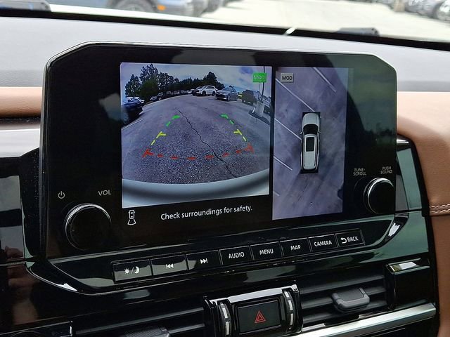 Used 2022 Nissan Pathfinder Platinum image 25