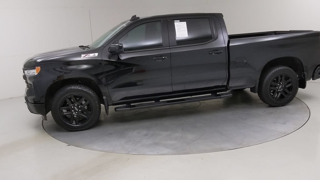 Used 2024 Chevrolet Silverado 1500 RST w/ Z71 Off-Road Package AWD/4WD image 18