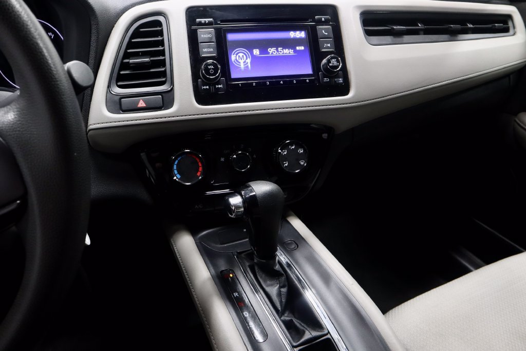 Used 2020 Honda HR-V LX image 31
