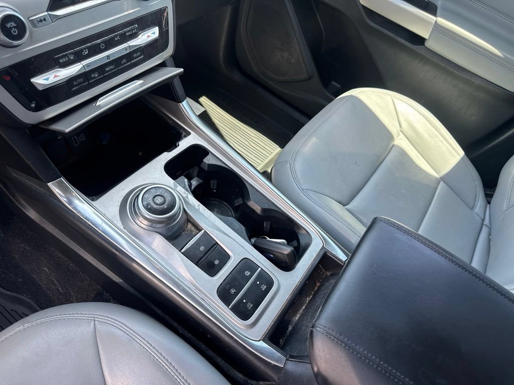 Certified 2021 Ford Explorer XLT w/ Equipment Group 202A RWD image 11