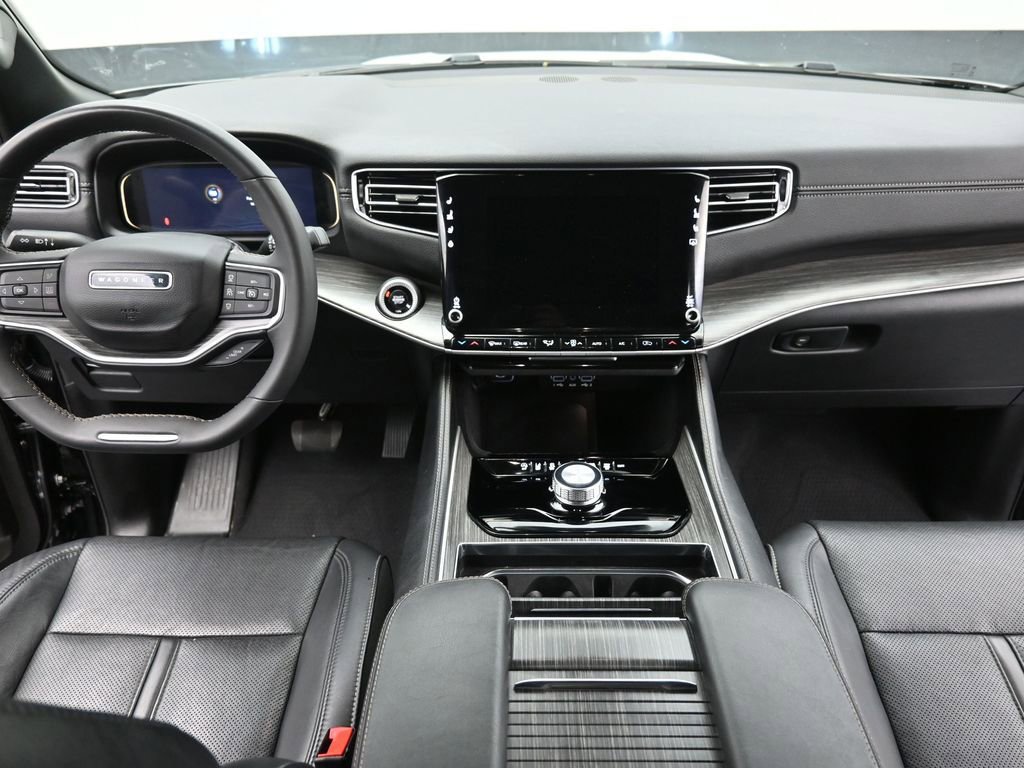 Used 2024 Jeep Wagoneer Series II image 12