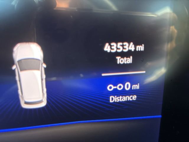 Used 2023 Volkswagen Taos SE w/ Panoramic Sunroof Package image 13