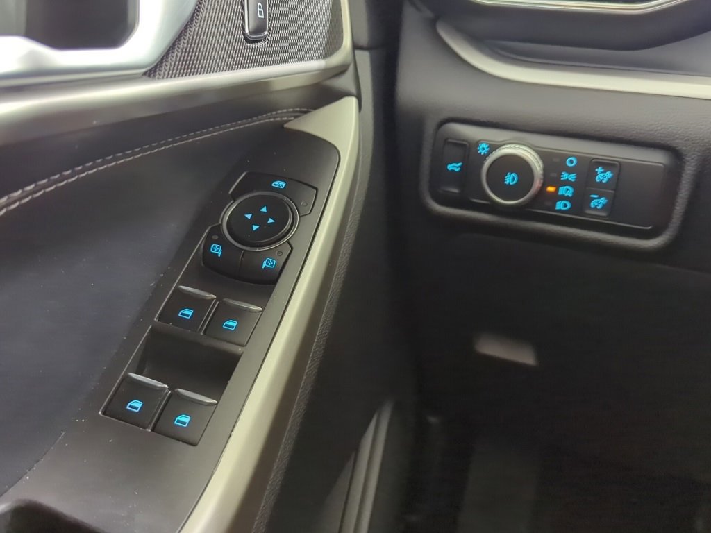 Certified 2022 Ford Explorer XLT w/ Equipment Group 202A image 20