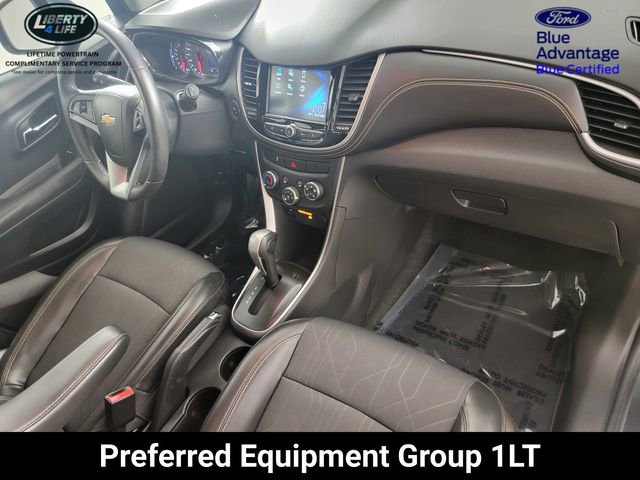Used 2017 Chevrolet Trax LT w/ LT Convenience Package AWD/4WD image 19