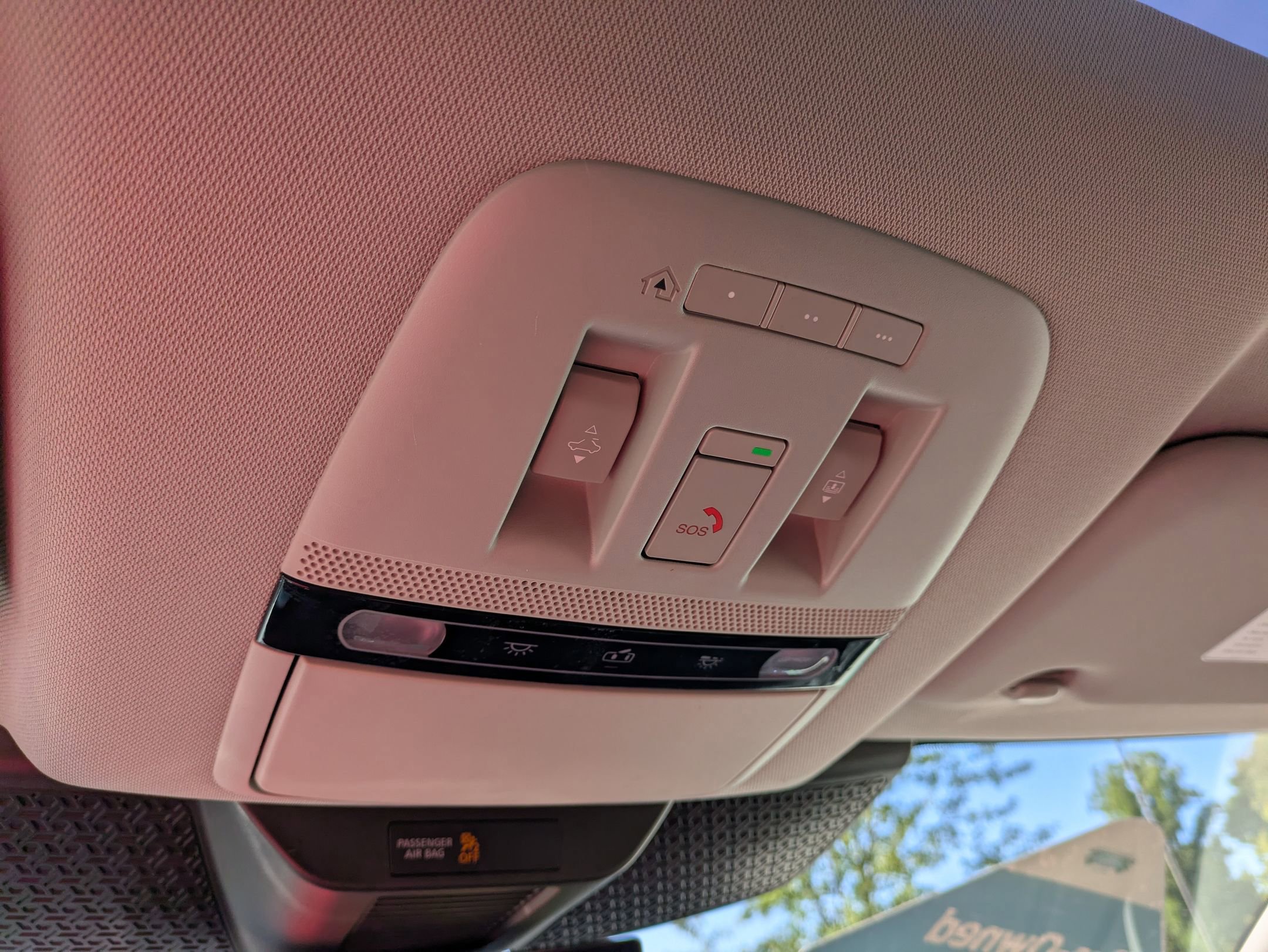 Used 2023 Nissan Ariya FWD image 26