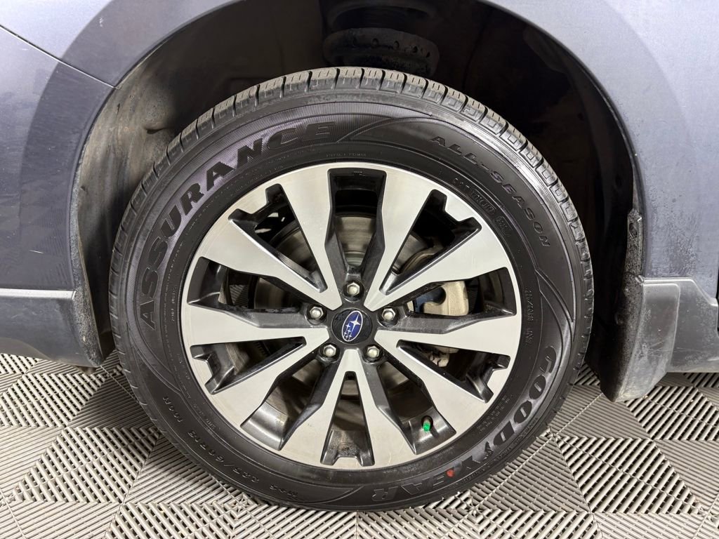 Used 2017 Subaru Outback 3.6R Limited image 11