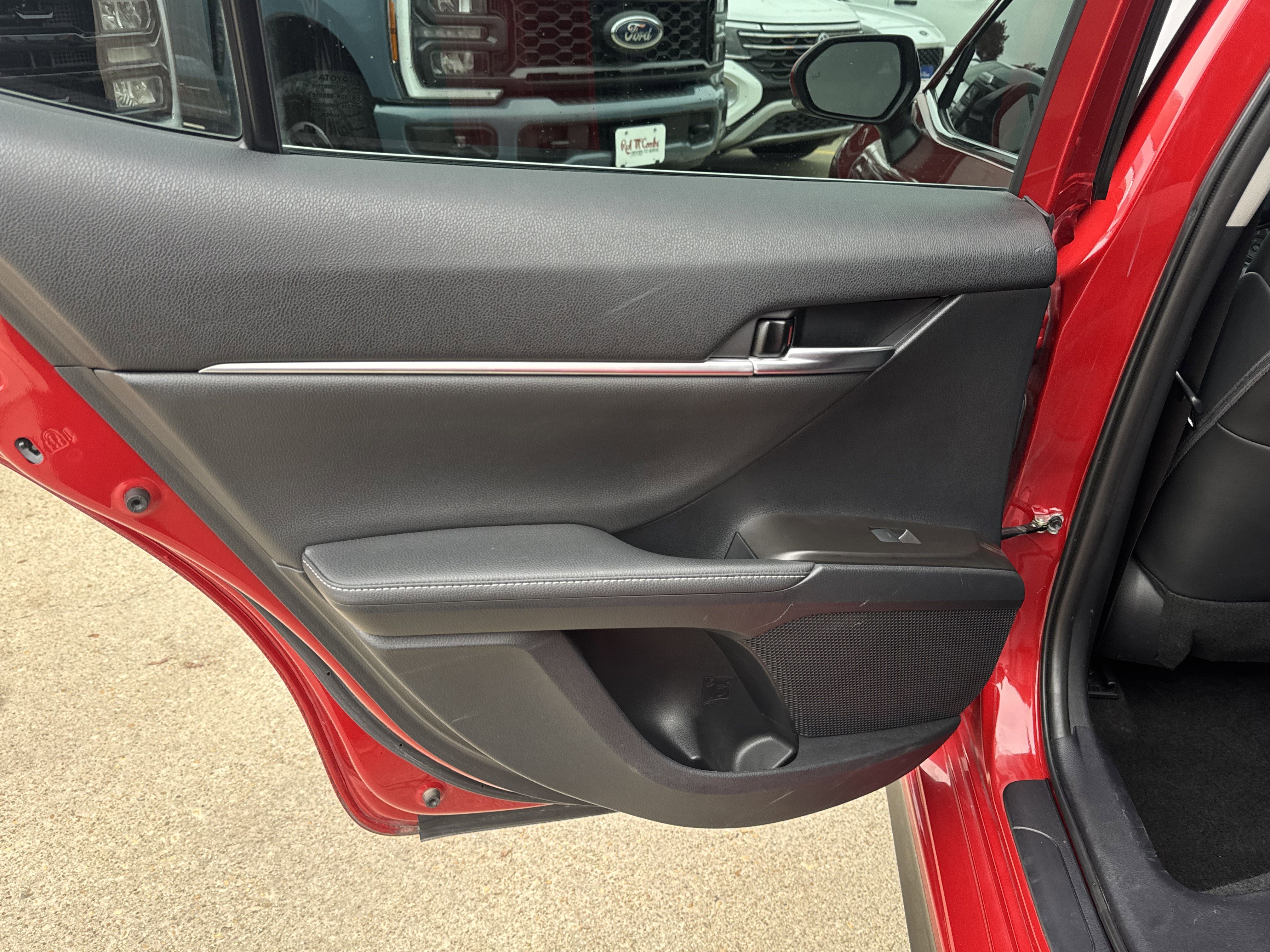 Used 2022 Toyota Camry XSE image 12