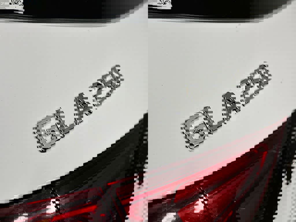 Used 2025 Mercedes-Benz GLA 250 4MATIC image 10