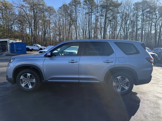 Used 2025 Honda Pilot EX-L image 2