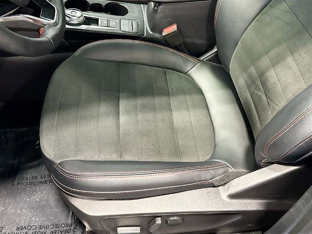 Certified 2022 Ford Escape SEL w/ SEL Stealth AWD Package image 17