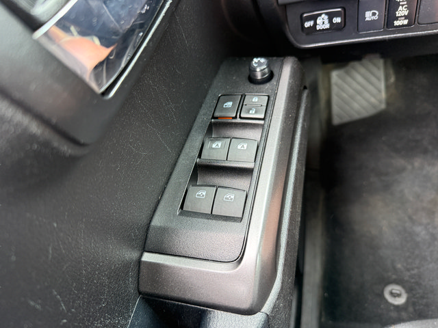 Used 2021 Toyota Tacoma TRD Off-Road AWD/4WD image 19