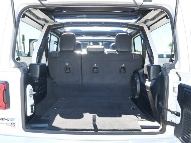 Used 2021 Jeep Wrangler Unlimited Sahara AWD/4WD image 19