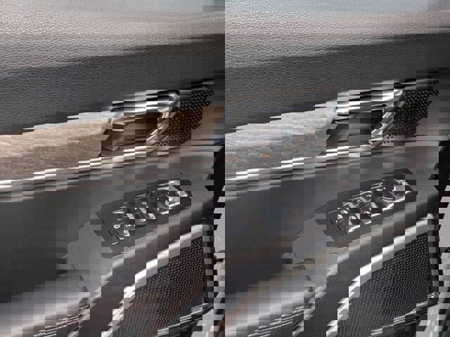 Used 2022 Kia Telluride EX w/ EX Premium Package image 14