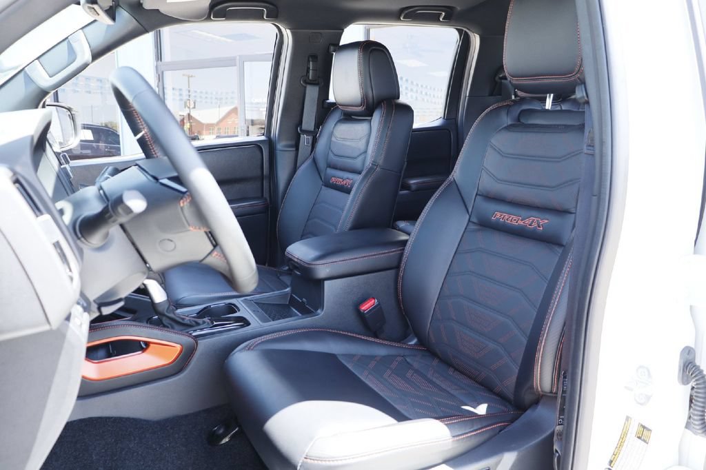 Used 2025 Nissan Frontier PRO-4X w/ Pro Premium Package AWD/4WD image 5
