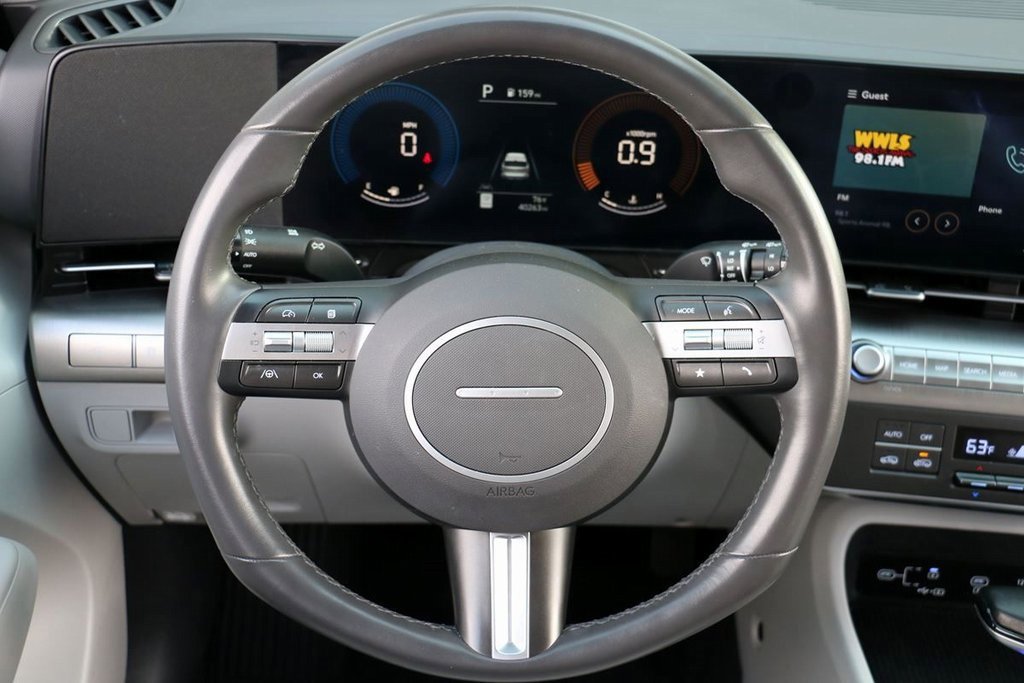 Used 2025 Hyundai Kona SEL image 22