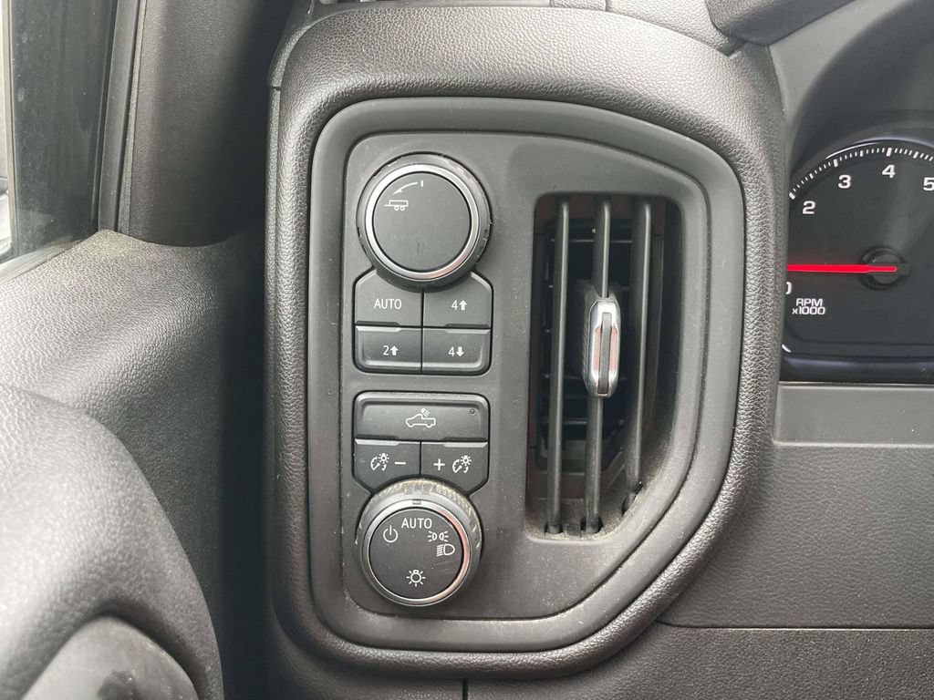 Used 2021 Chevrolet Silverado 1500 Custom Trail Boss AWD/4WD image 24