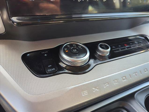 Certified 2025 Ford Expedition Active image 10
