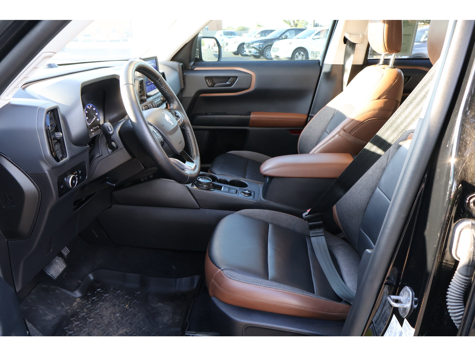 Certified 2023 Ford Bronco Sport Outer Banks w/ Tech Package AWD/4WD image 24
