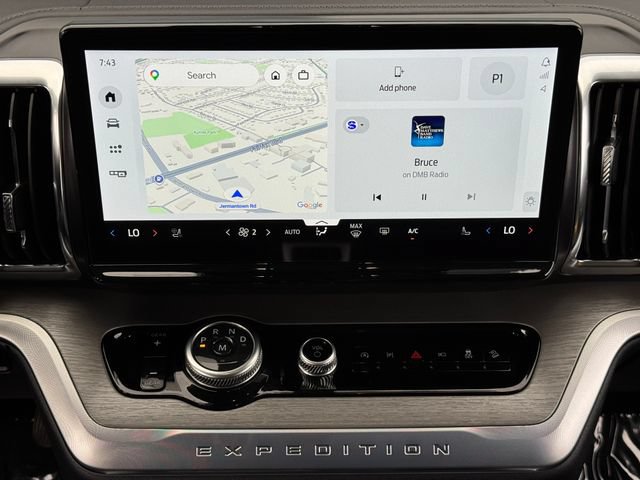 Certified 2025 Ford Expedition Max Platinum w/ Driver's Package AWD/4WD image 13
