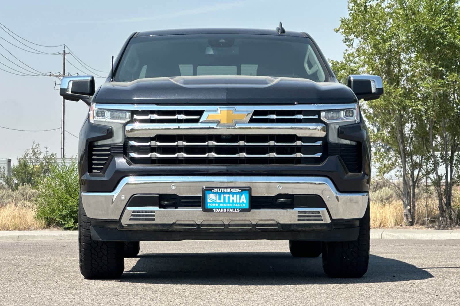 Used 2022 Chevrolet Silverado 1500 LTZ w/ LTZ Convenience Package II AWD/4WD image 10