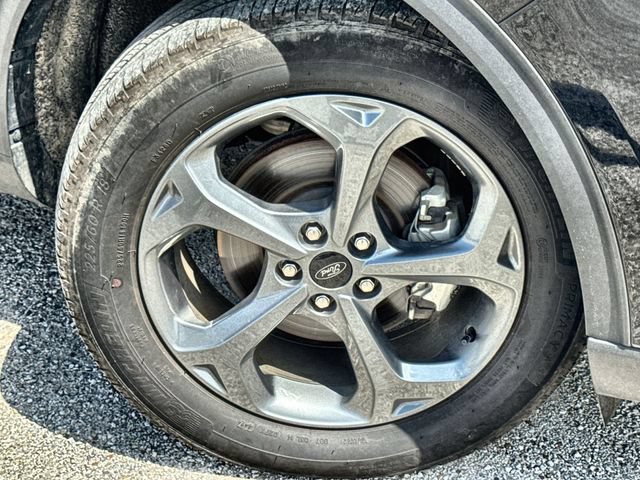 Certified 2025 Ford Escape ST-Line Select AWD/4WD image 10
