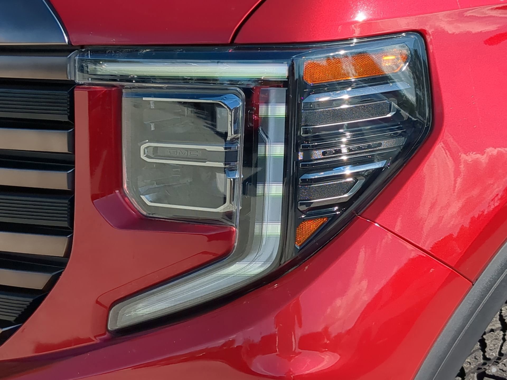 Used 2022 GMC Sierra 1500 AT4X image 36