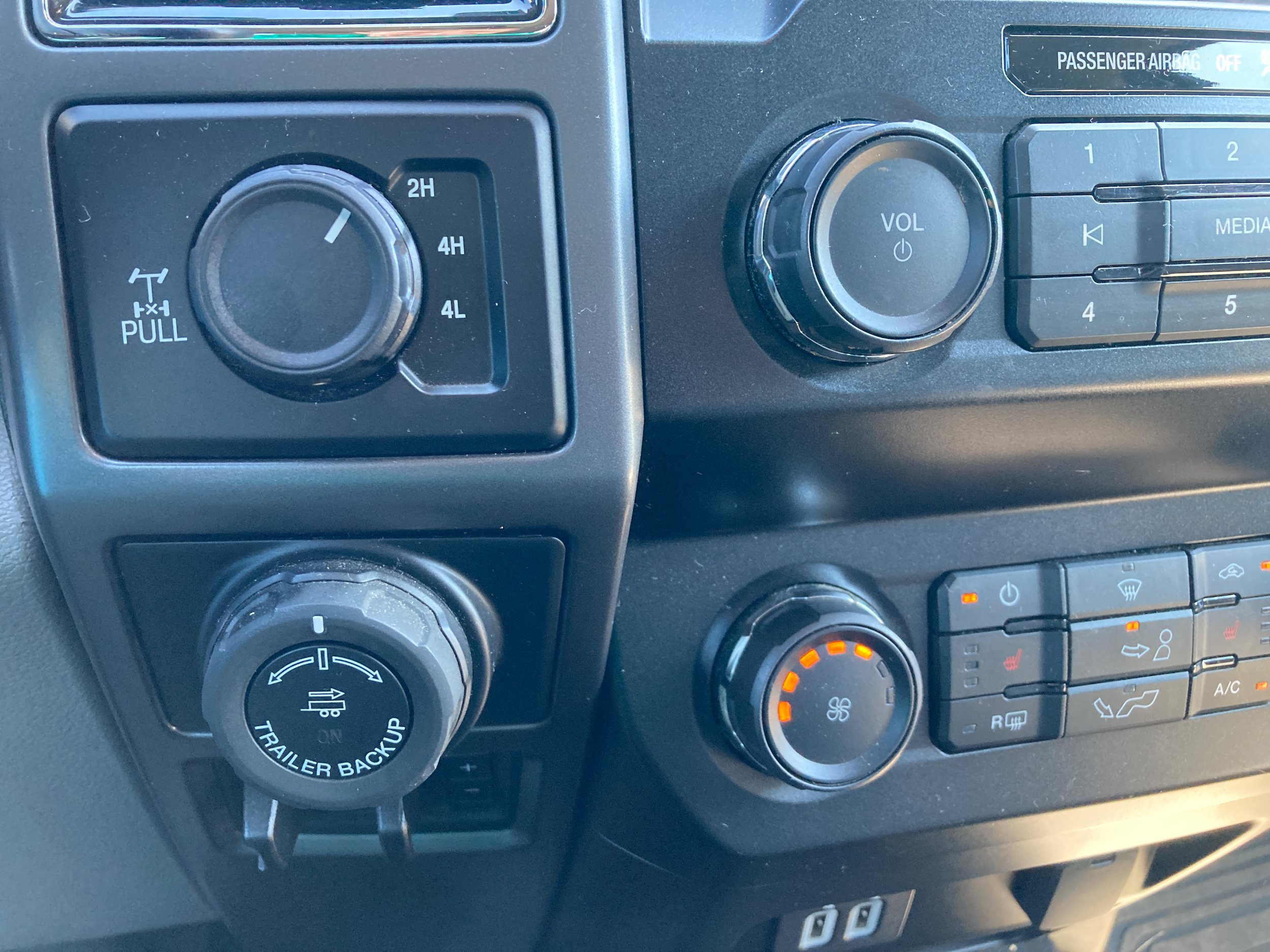 Certified 2019 Ford F150 XLT w/ Equipment Group 302A Luxury AWD/4WD image 18