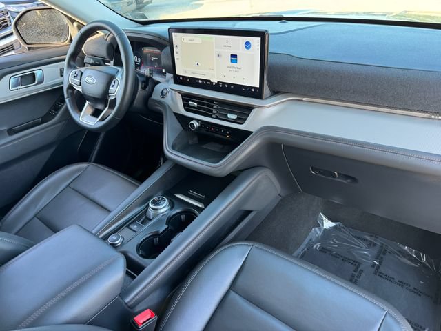 Certified 2025 Ford Explorer Active w/ Active Comfort Package AWD/4WD image 9