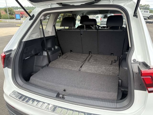 Used 2023 Volkswagen Tiguan SE FWD image 13