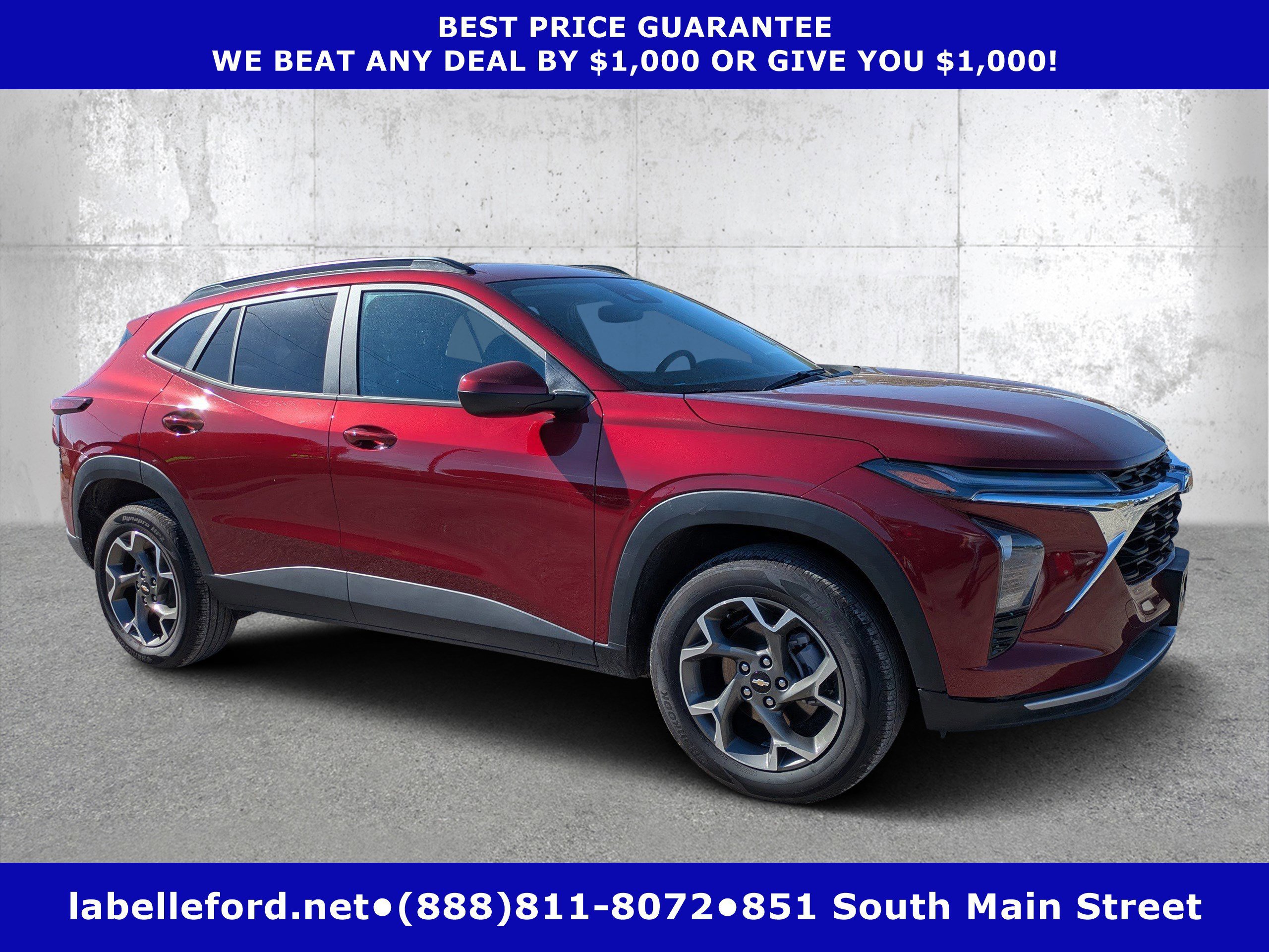 Used 2025 Chevrolet Trax LT w/ LT Convenience Package image 7