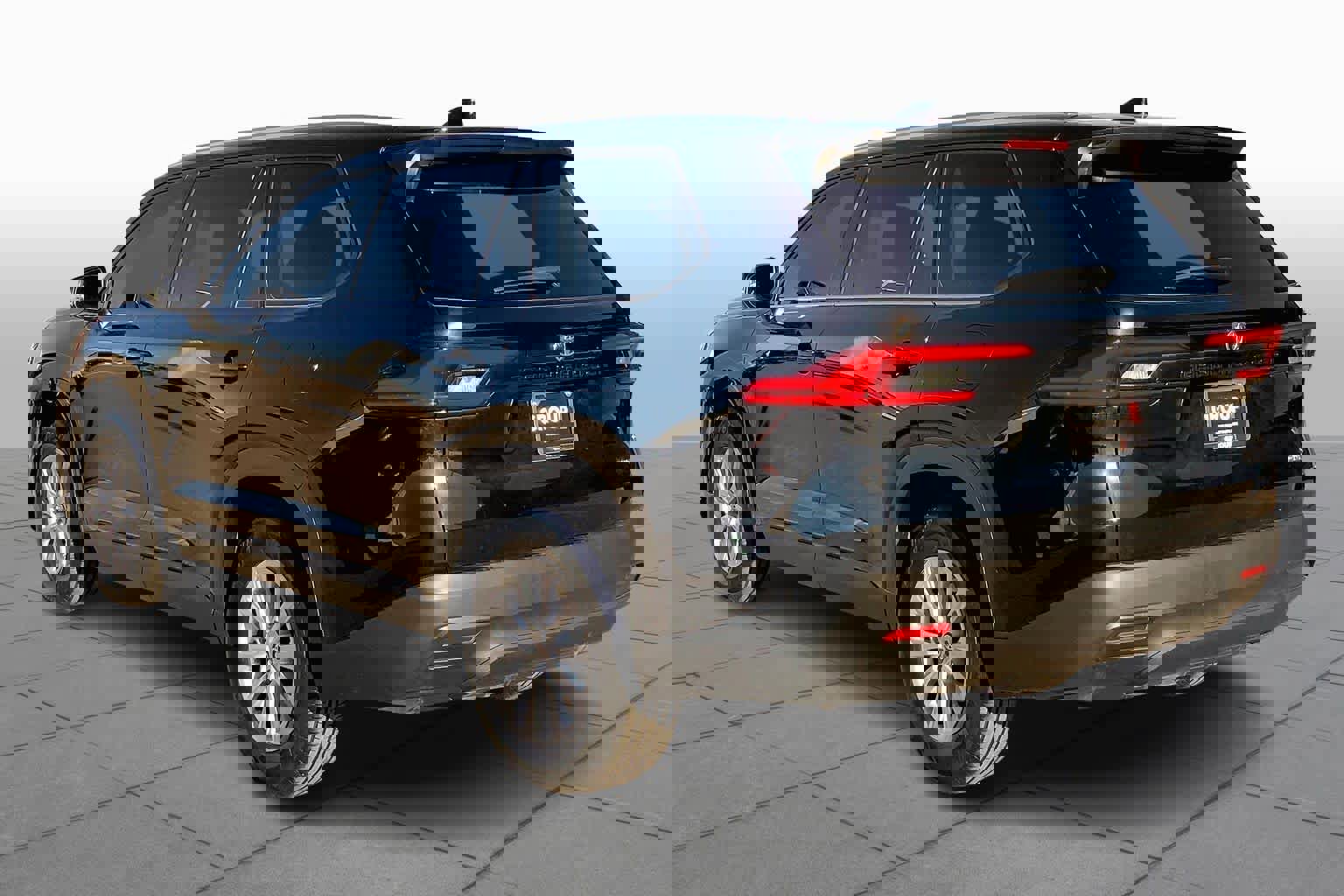 Used 2024 Toyota Grand Highlander XLE image 4