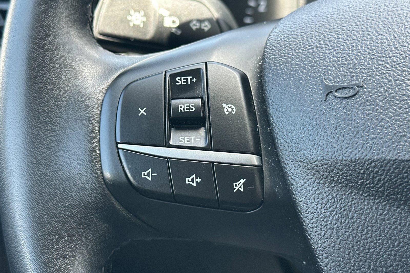 Certified 2022 Ford Escape SE w/ SE Sport Appearance Package FWD image 37