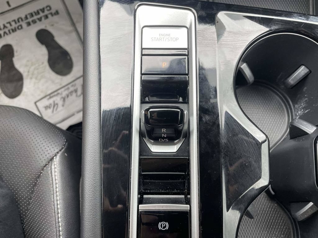 Used 2024 Volkswagen Atlas SE FWD image 17