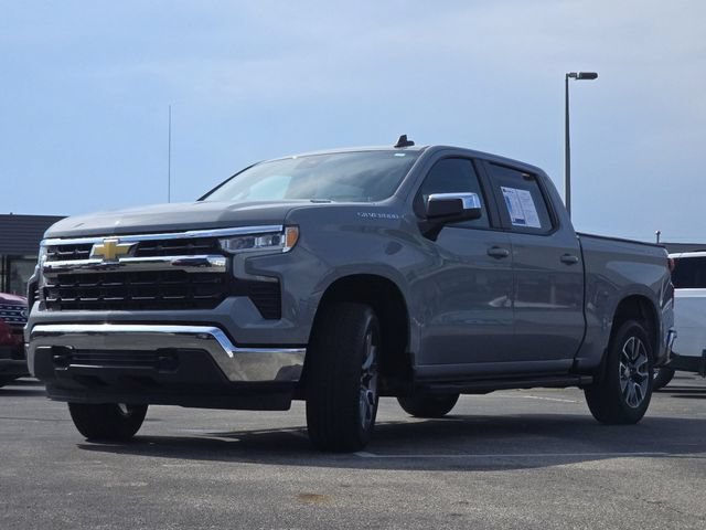 Used 2024 Chevrolet Silverado 1500 LT AWD/4WD image 12