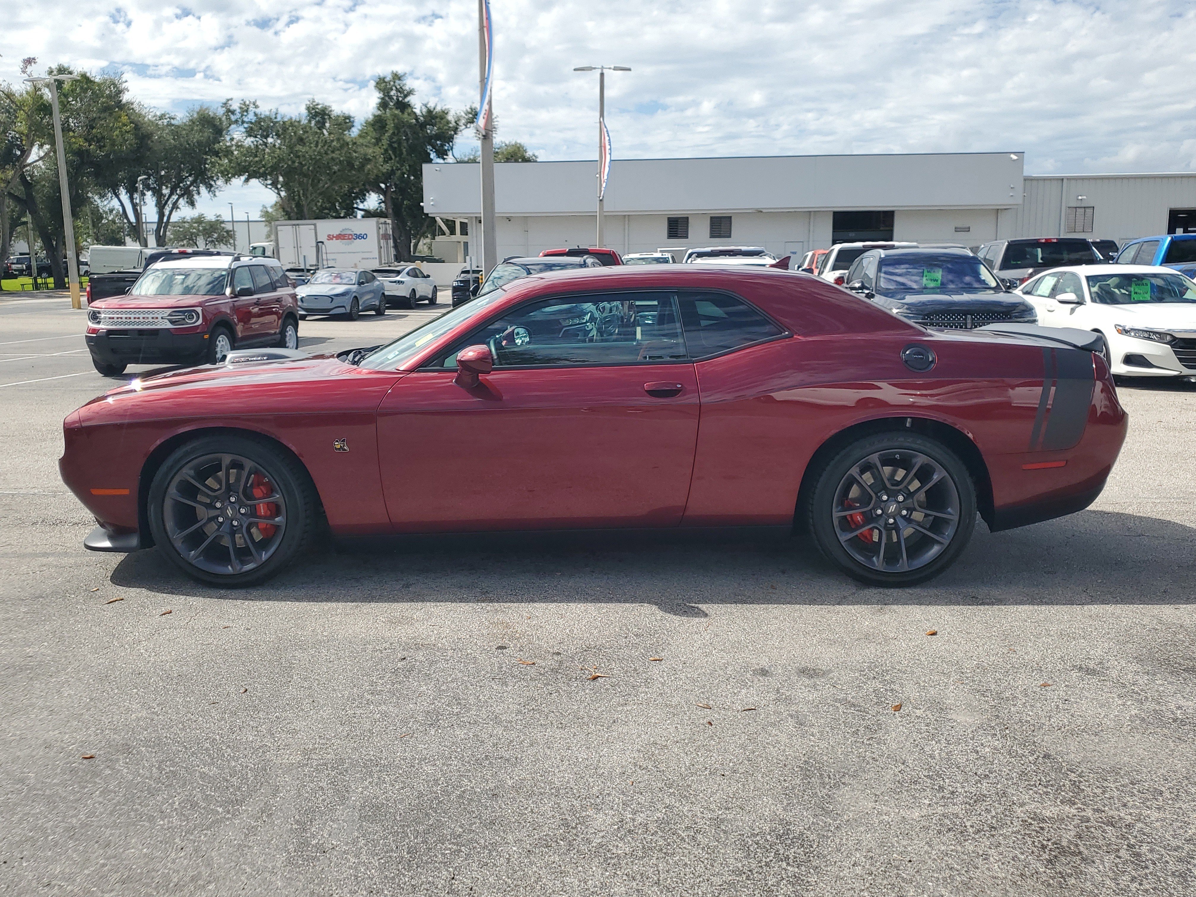 Used 2022 Dodge Challenger R/T Scat Pack w/ Shaker Package image 4