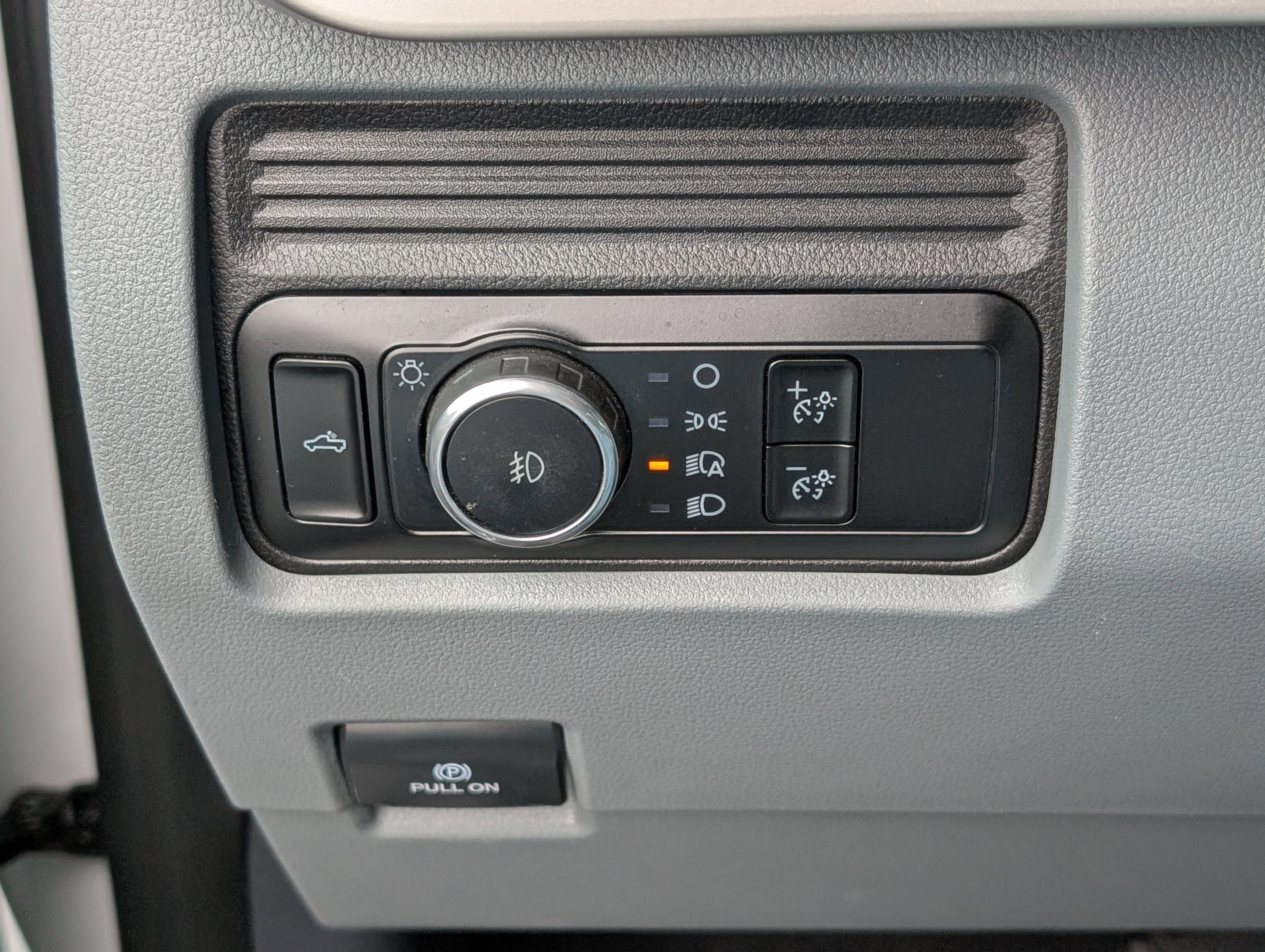 Certified 2024 Ford F350 XLT image 23