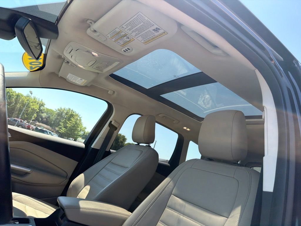 Certified 2019 Ford Escape Titanium AWD/4WD image 13