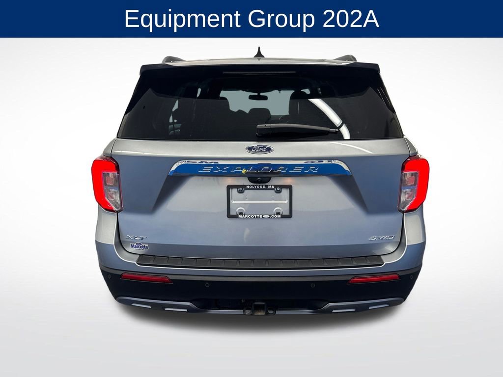 Certified 2021 Ford Explorer XLT w/ Equipment Group 202A AWD/4WD image 4